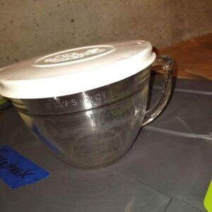 Pampered Chef mixing bowl